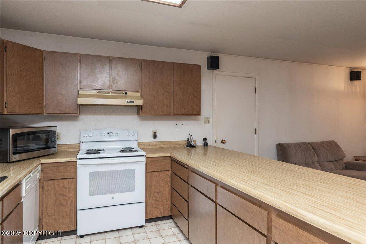 Fairbanks, AK 99701,1207 Warren ST