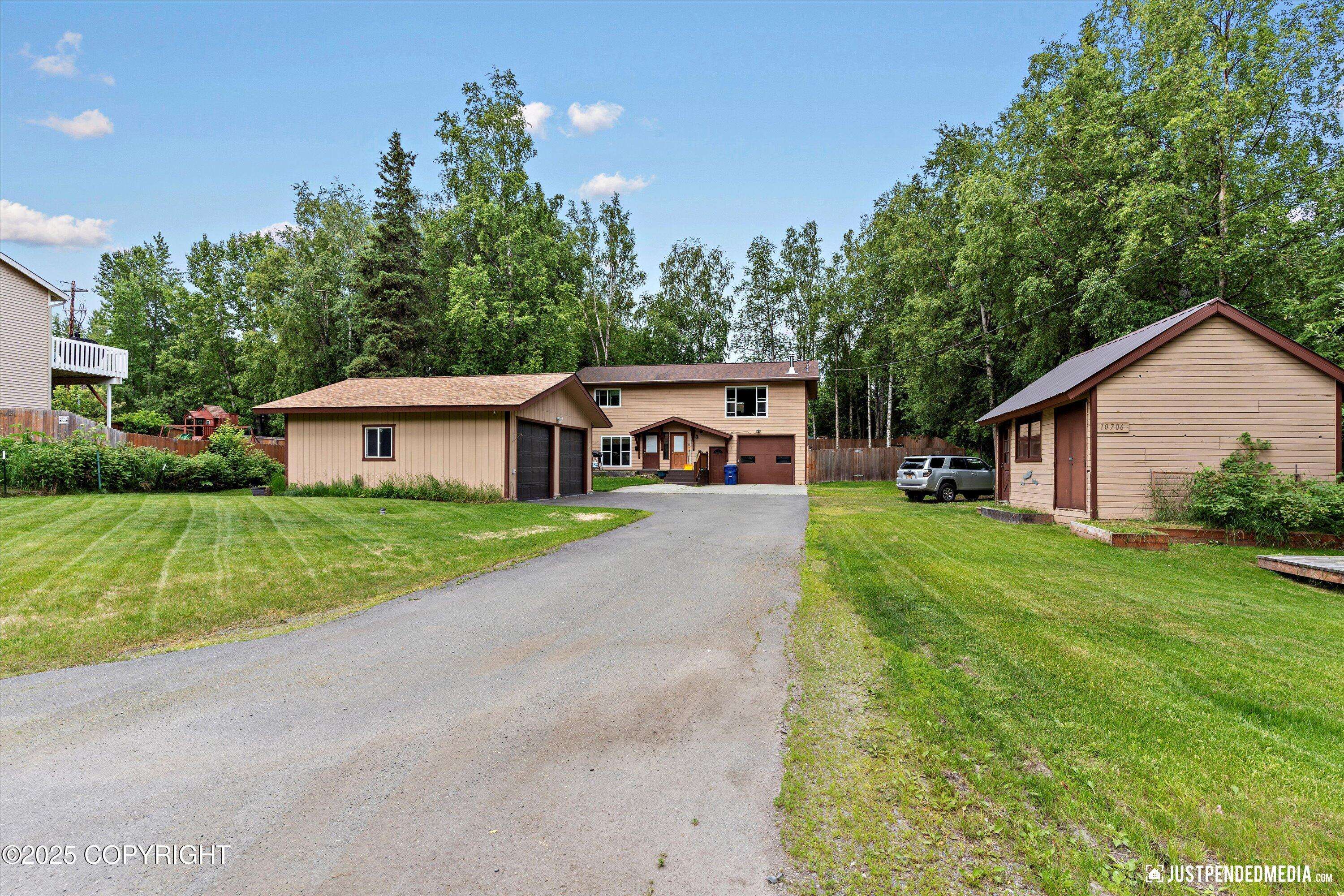 Anchorage, AK 99507,10706 Whimbrel DR