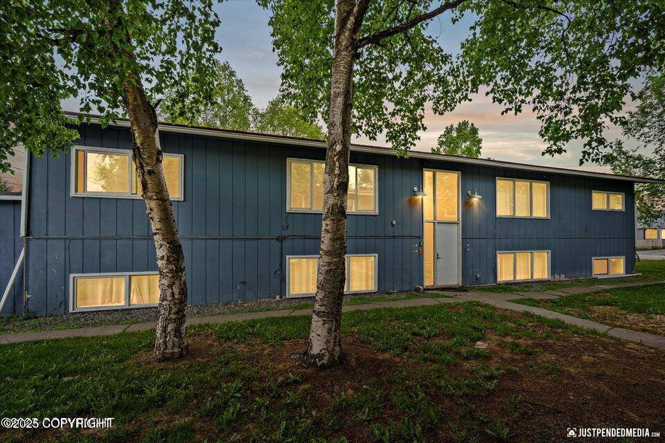 Anchorage, AK 99501,1526 Medfra ST 7