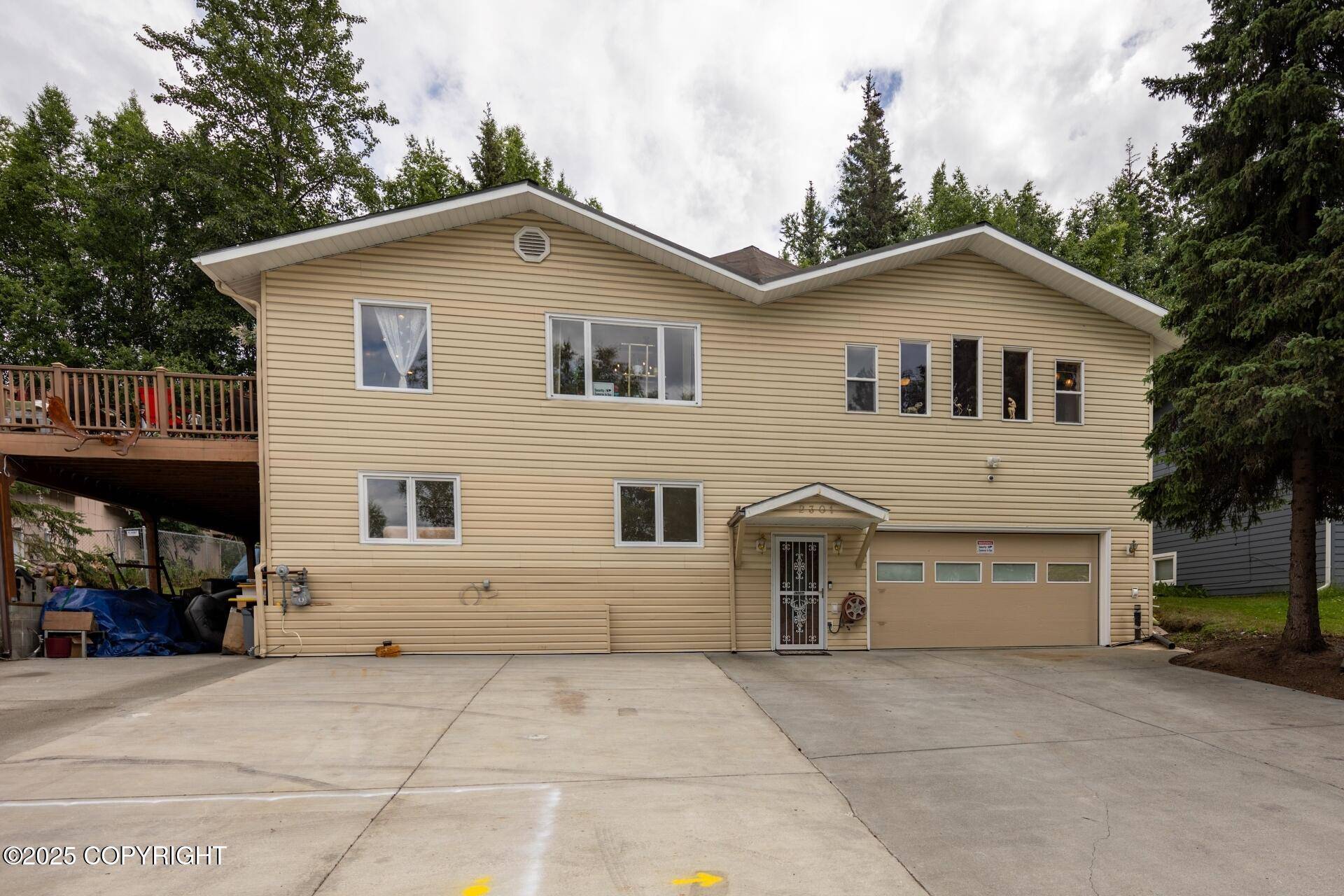 Anchorage, AK 99504,2301 Chandalar DR