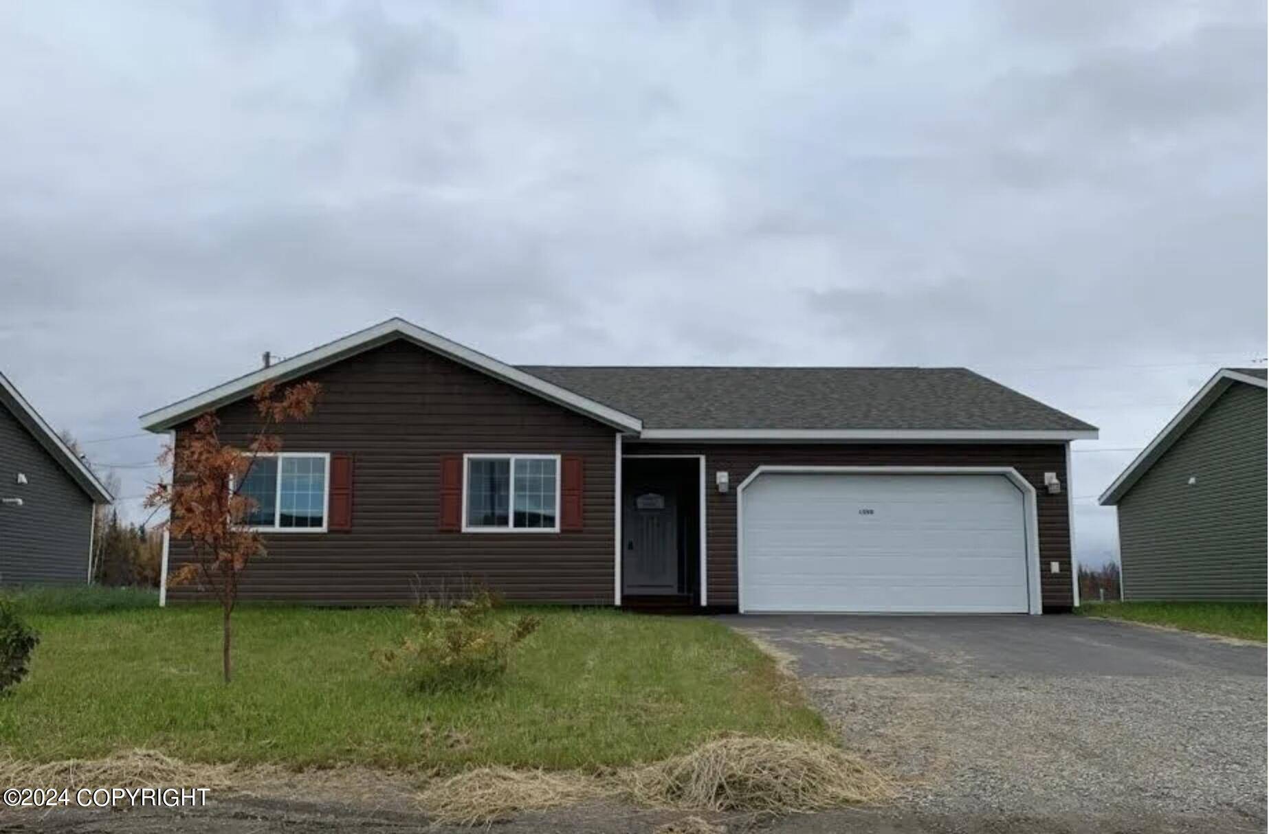 North Pole, AK 99705,1972 Sunlit Fields CT