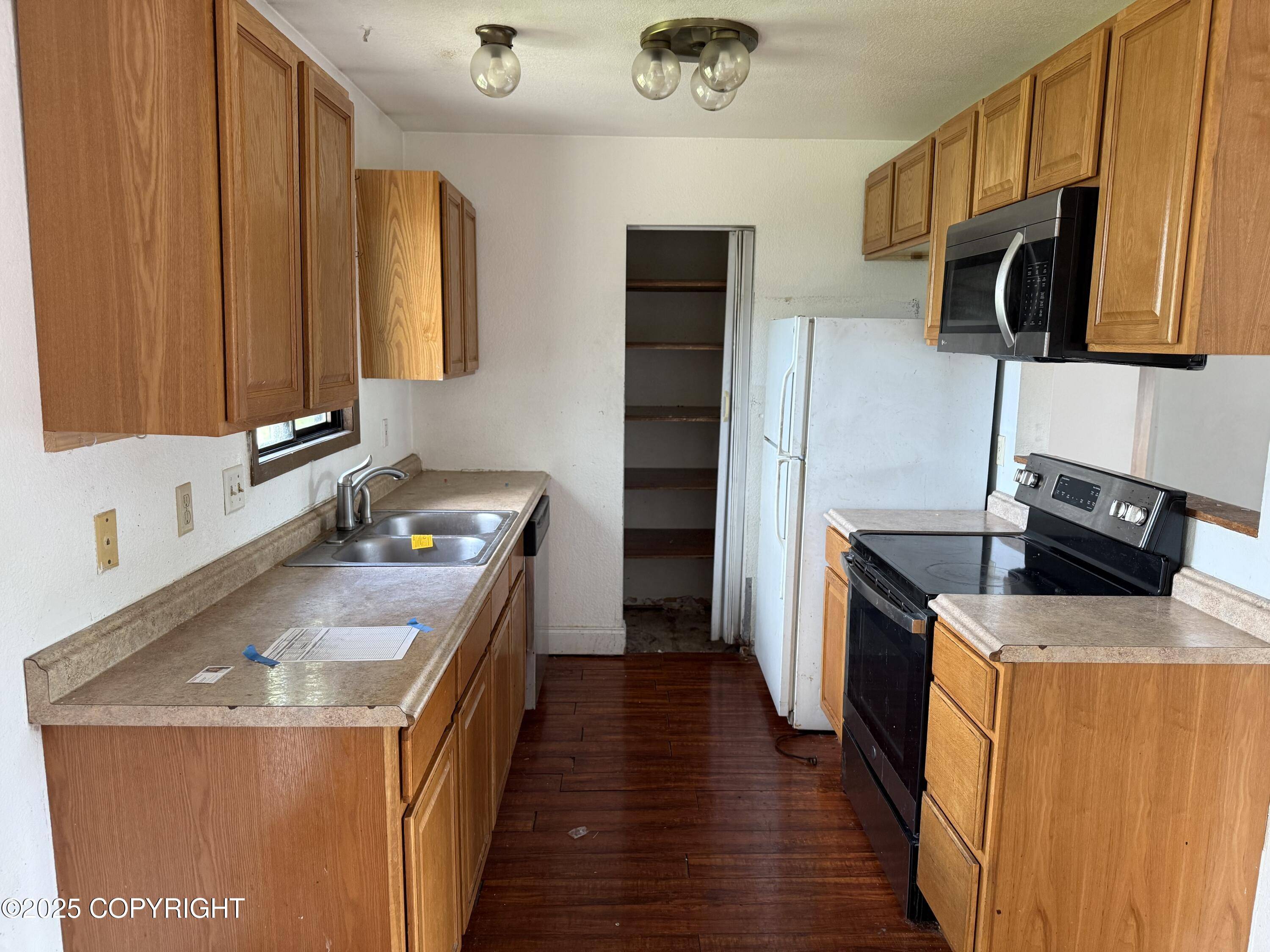 Anchorage, AK 99507,7811 Kiana CIR