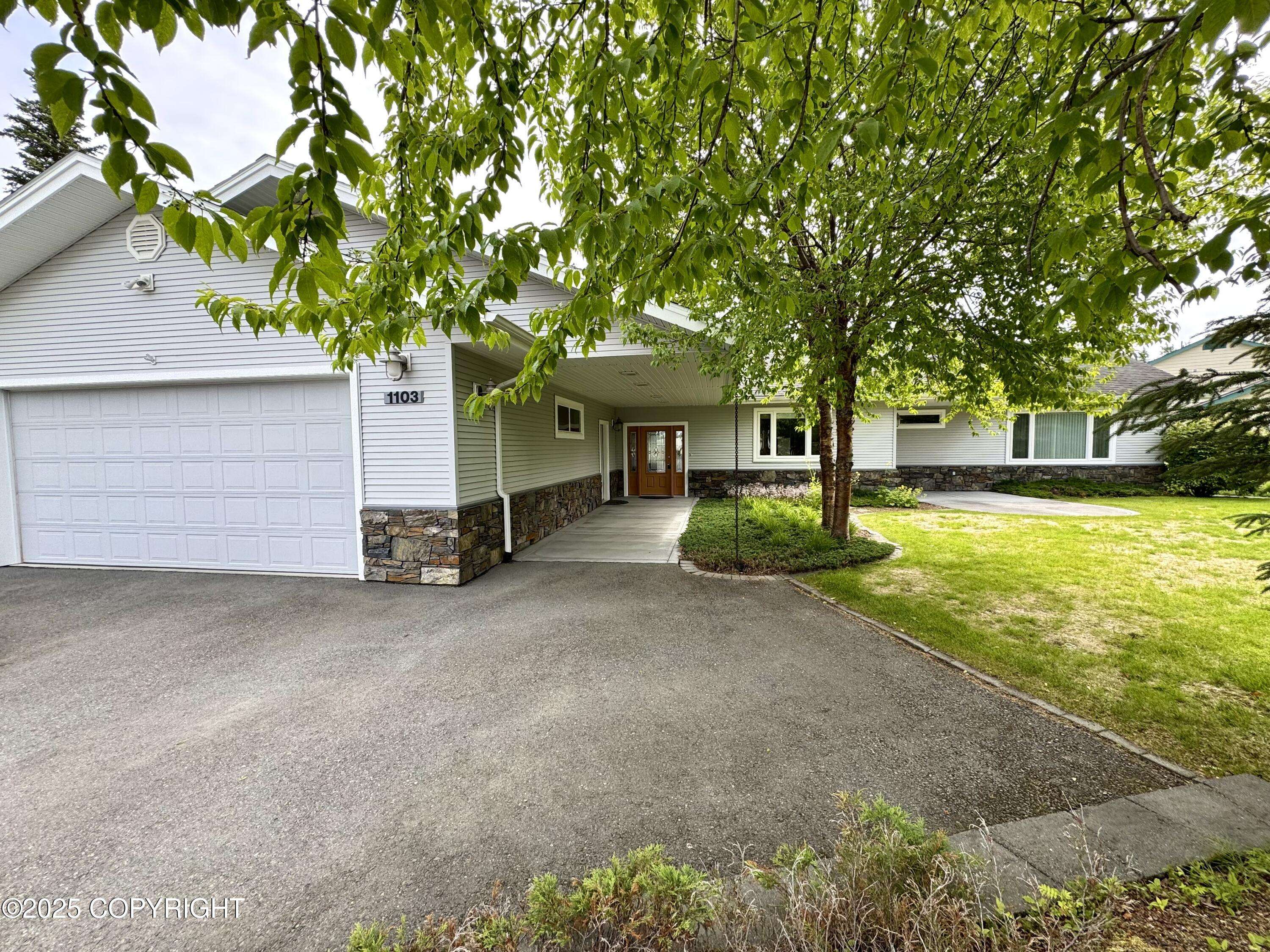 Kenai, AK 99611,1103 Inlet Woods DR