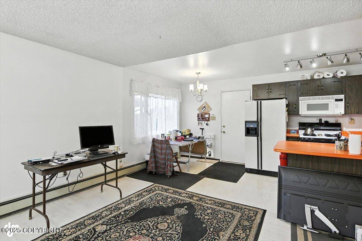 Anchorage, AK 99504,7013 Trafford DR
