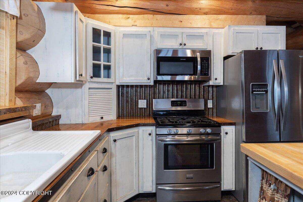 Salcha, AK 99714,5920 Old Valdez TRL