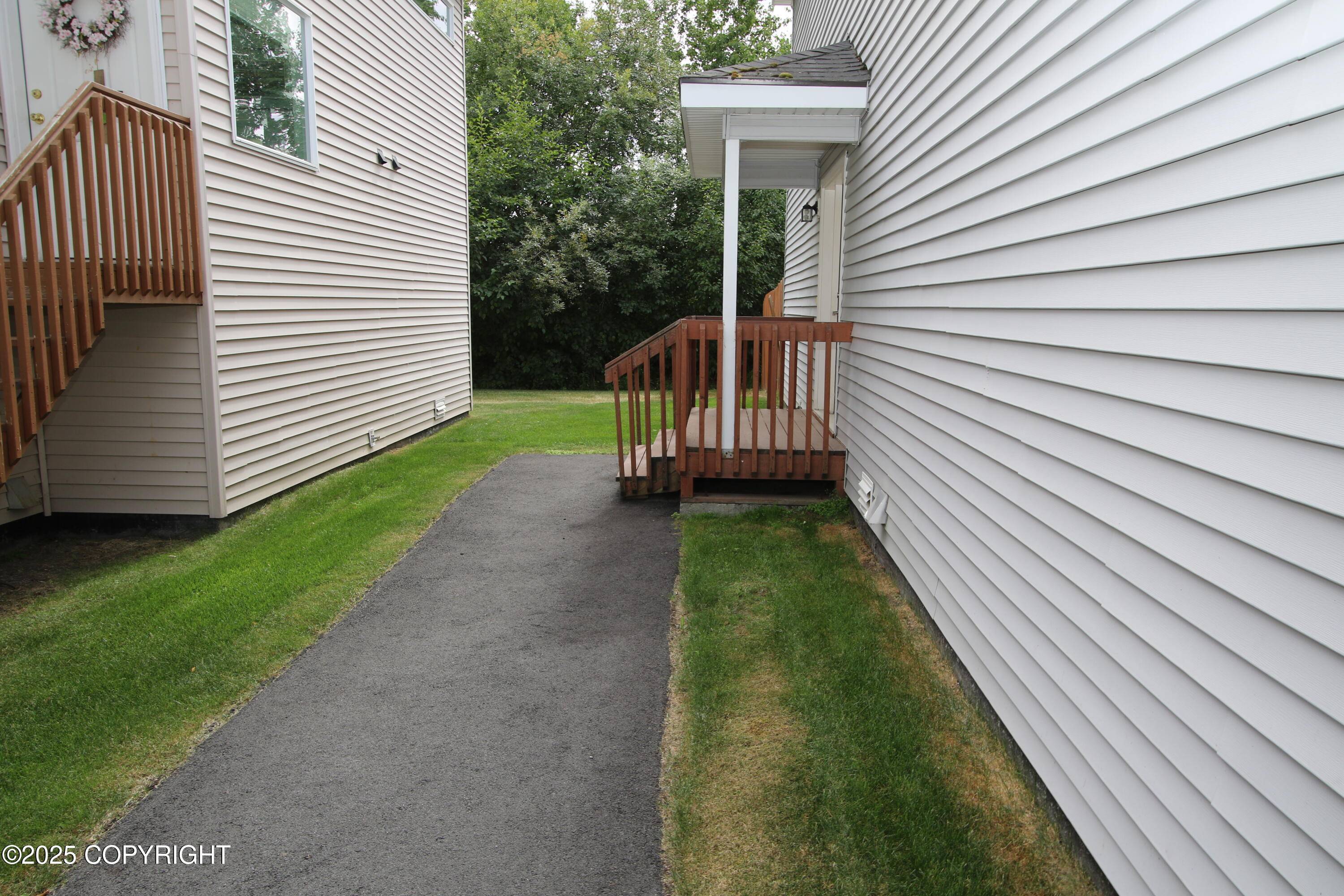 Anchorage, AK 99515,11725 Birch Knoll LOOP