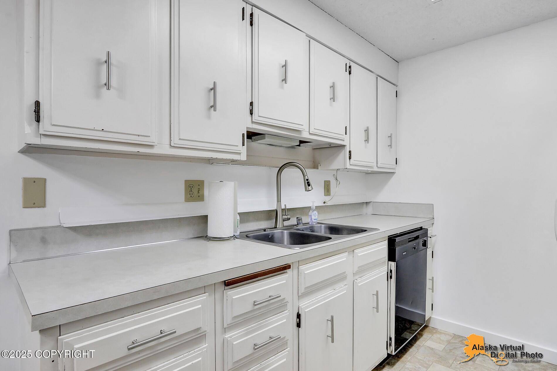 Anchorage, AK 99508,3958 Reka DR #A-2