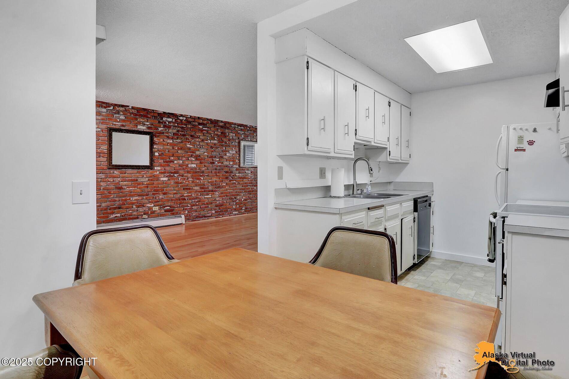Anchorage, AK 99508,3958 Reka DR A-2