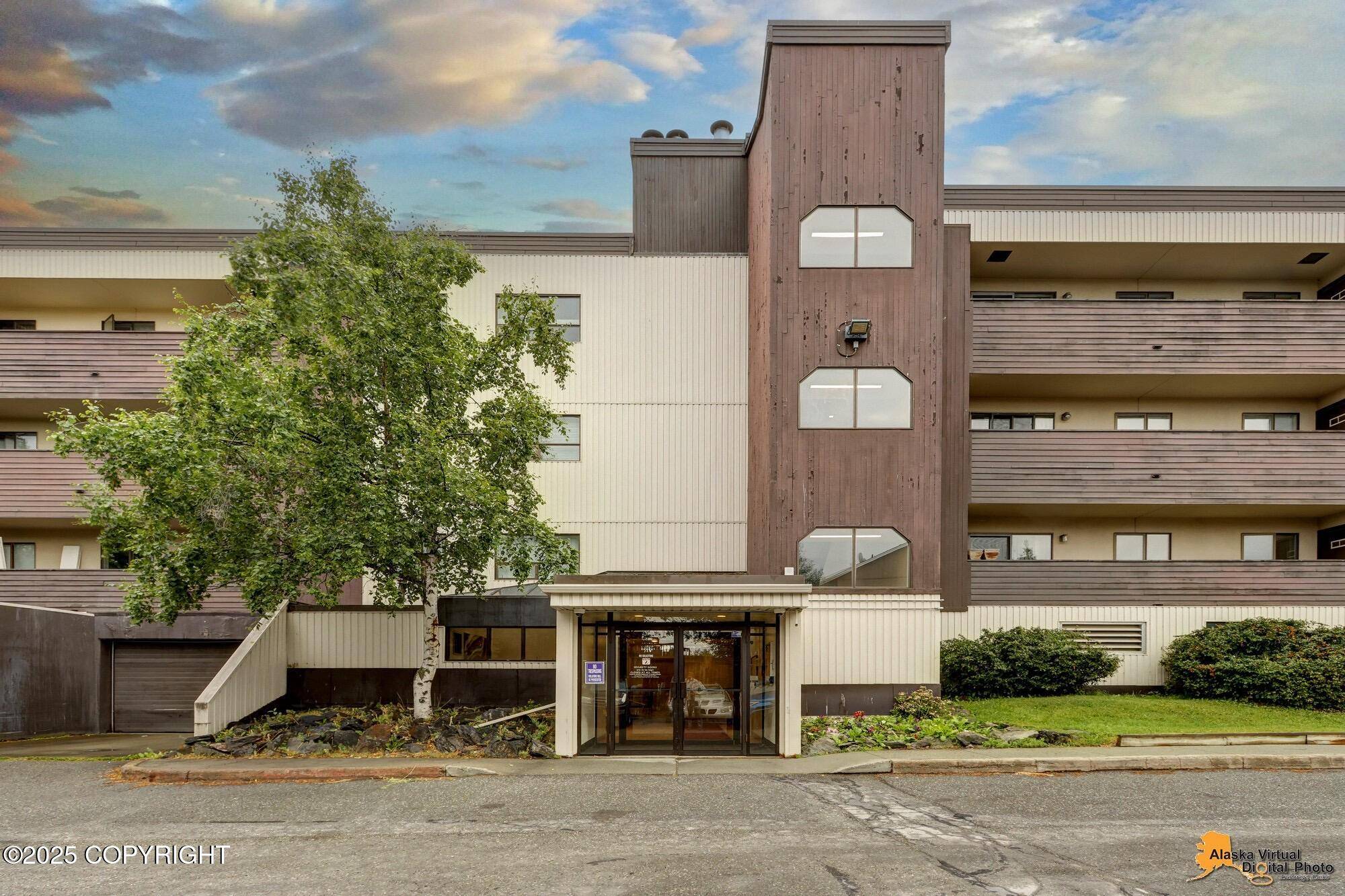 Anchorage, AK 99508,5300 E 4th AVE #101