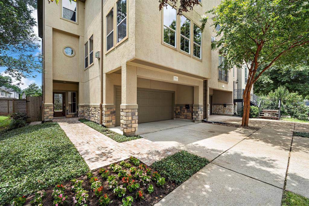 Houston, TX 77007,5715 Blossom ST