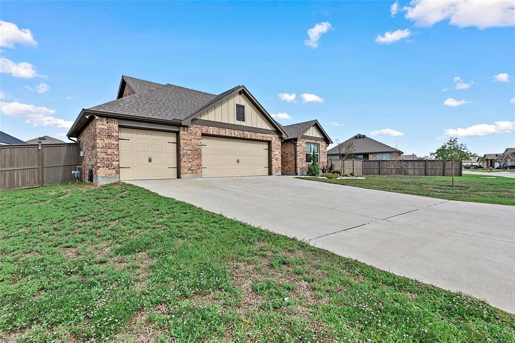 Bryan, TX 77802,5145 Maroon Creek DR