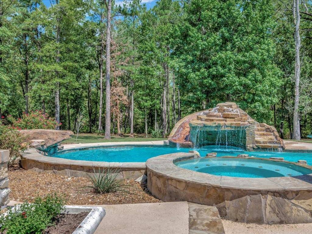 Lufkin, TX 75904,210 Autumn Lake DR