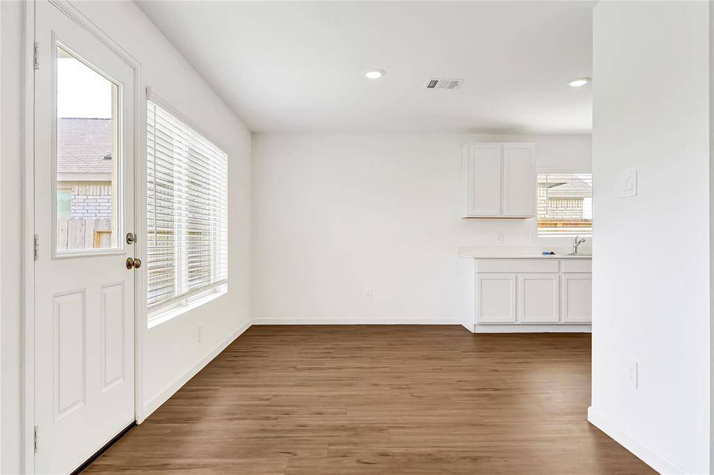 Willis, TX 77378,227 River Grove ST