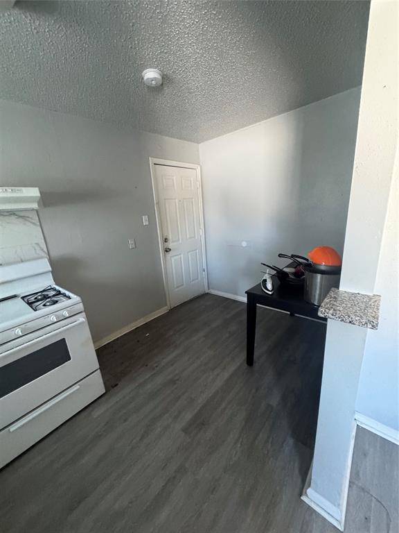 Houston, TX 77011,7018 1/2 AVE F #1