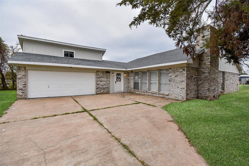 Brazoria, TX 77422,226 E Elm ST