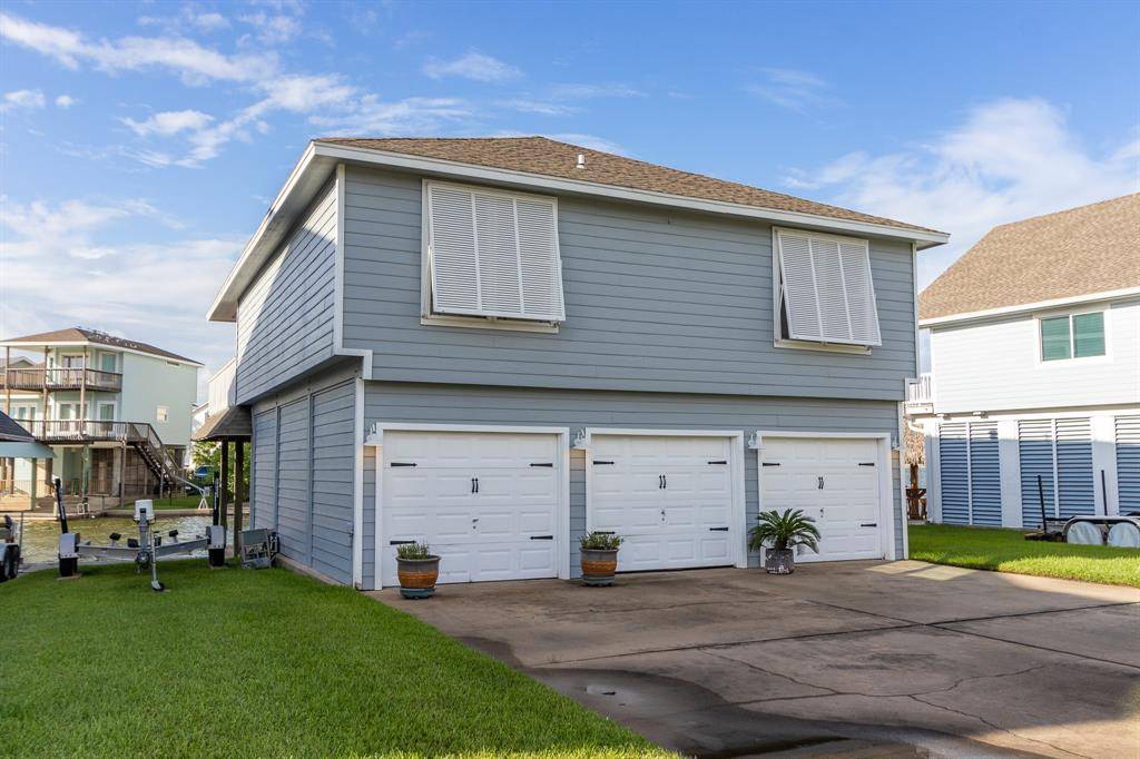 Tiki Island, TX 77554,1330 Leilani DR