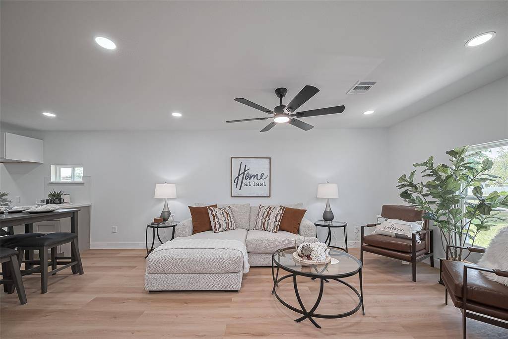 Deer Park, TX 77536,7406 Valeda DR