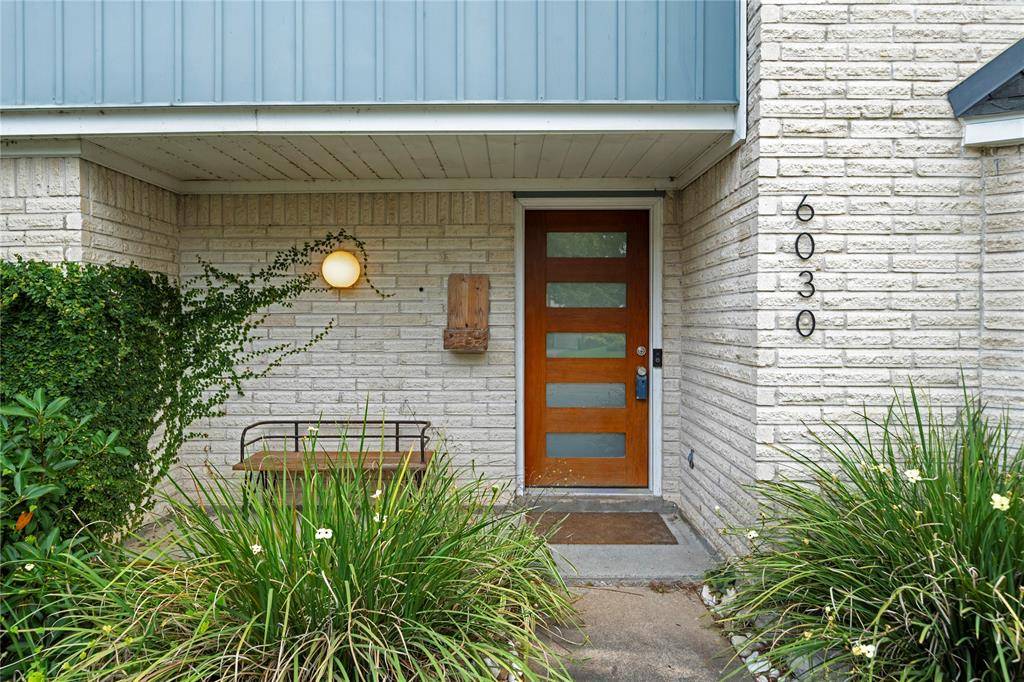 Houston, TX 77088,6030 Lawn LN