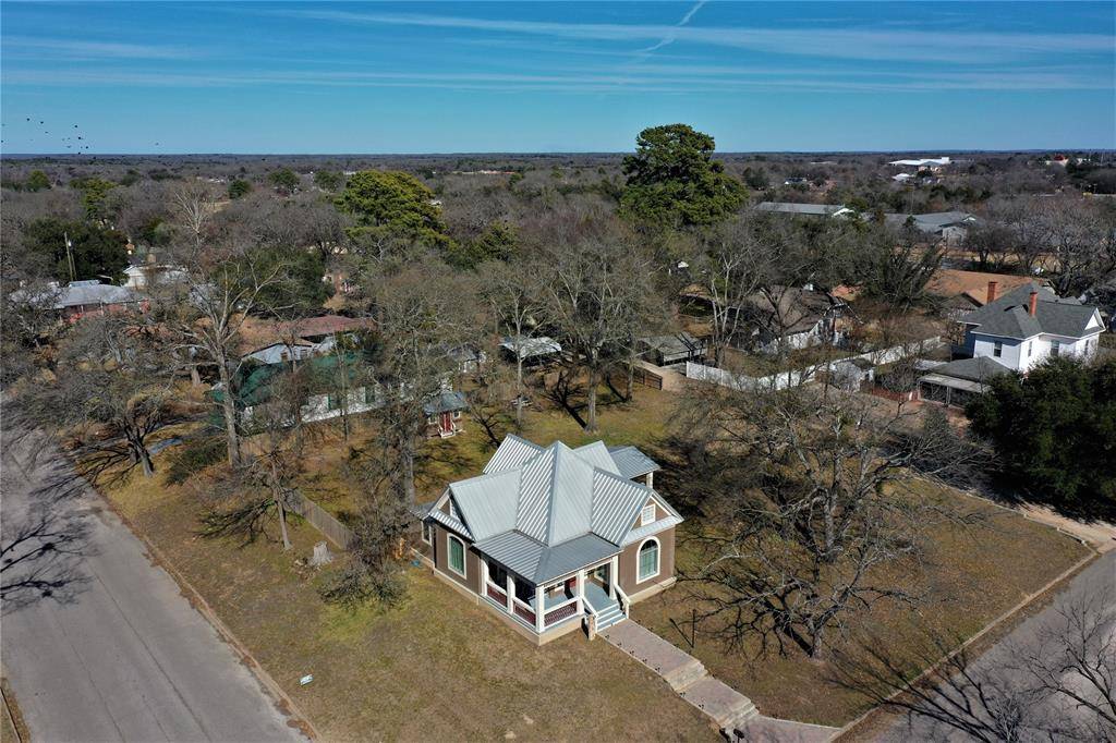 Teague, TX 75860,803 Cedar ST