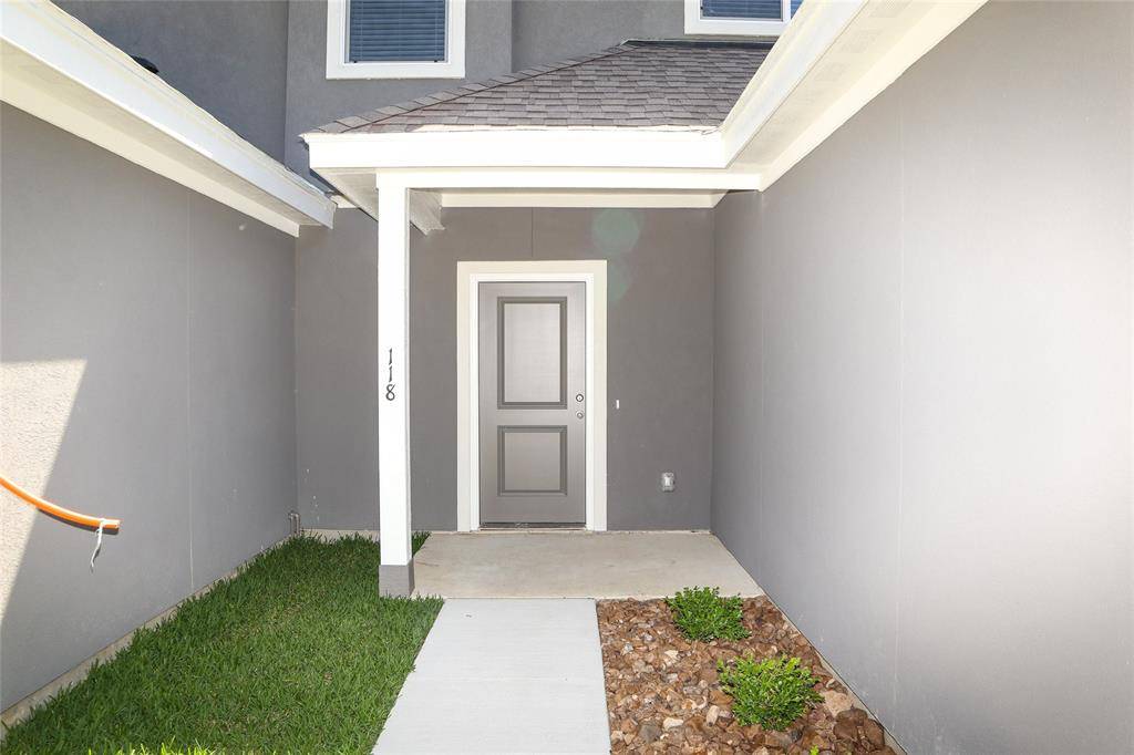 New Caney, TX 77357,118 Artesian WAY
