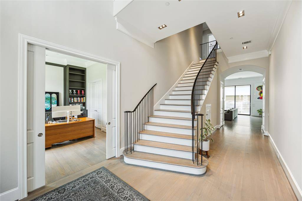 Bellaire, TX 77401,4613 Maple ST