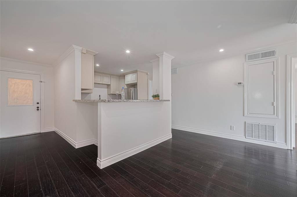 Houston, TX 77057,2333 Bering DR #334