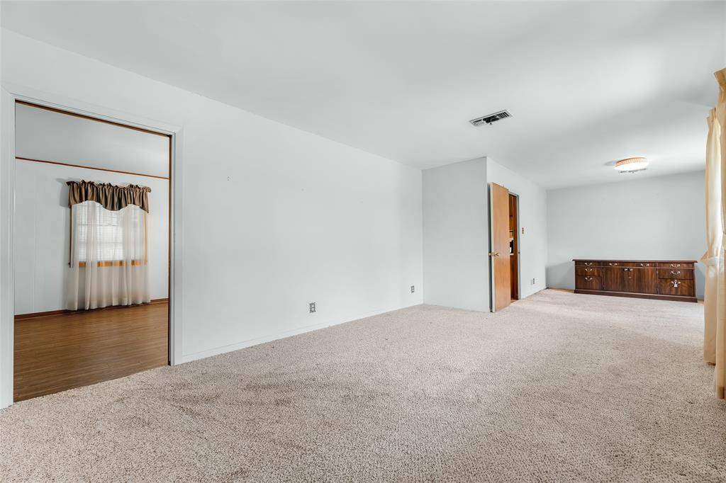 Navasota, TX 77868,227 N Post Oak ST