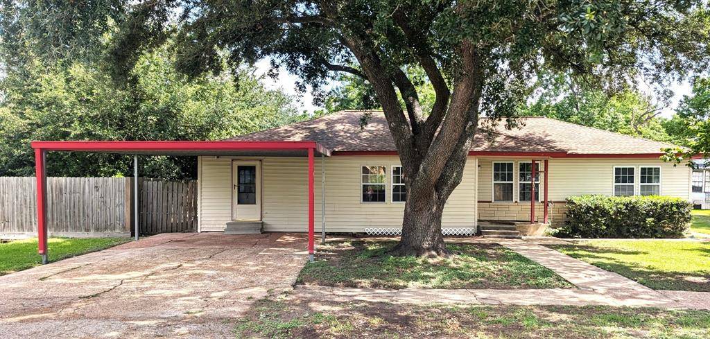 La Porte, TX 77571,9401 Montgomery LN