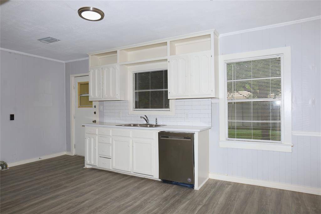 Angleton, TX 77515,617 Hurst ST