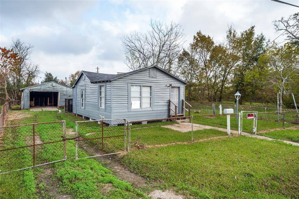 Houston, TX 77051,4611 White Rock ST