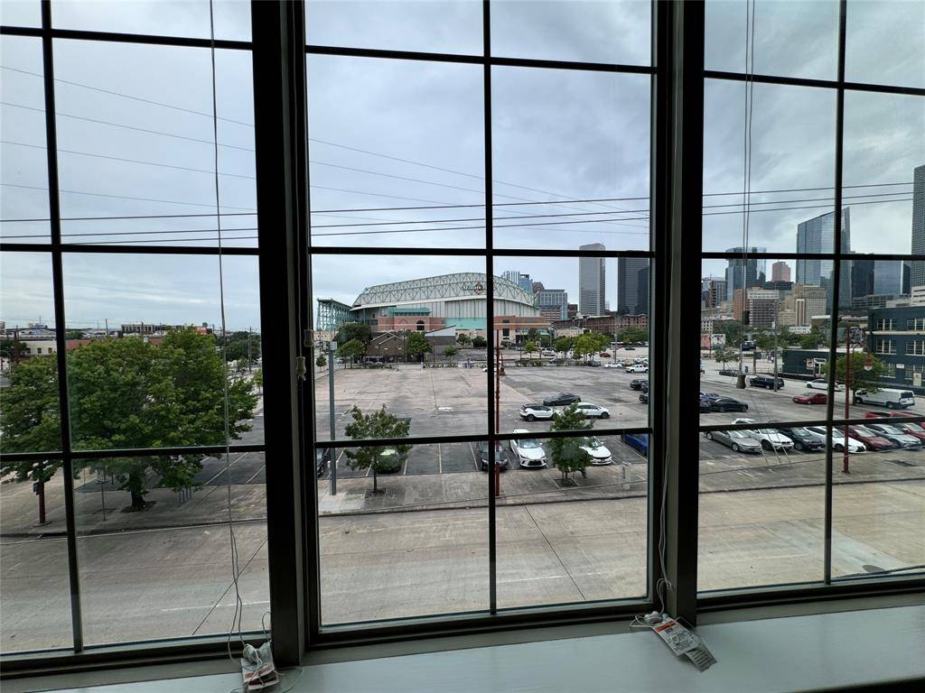Houston, TX 77002,21 Chenevert ST #11-402