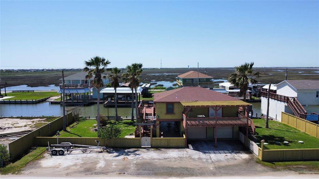 Crystal Beach, TX 77650,1201 N Stingaree