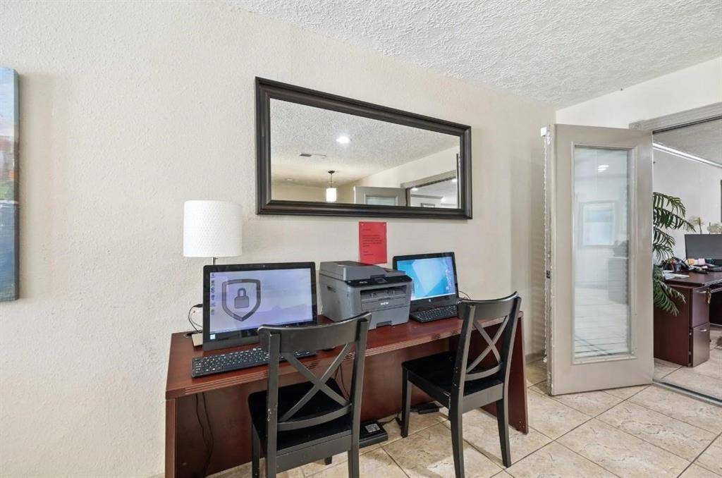 Houston, TX 77036,10101 Forum Park DR #2091