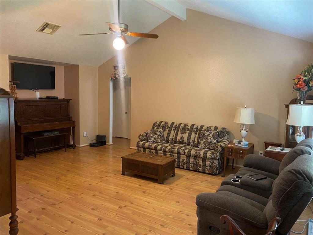 La Porte, TX 77571,10106 Dover Hill RD