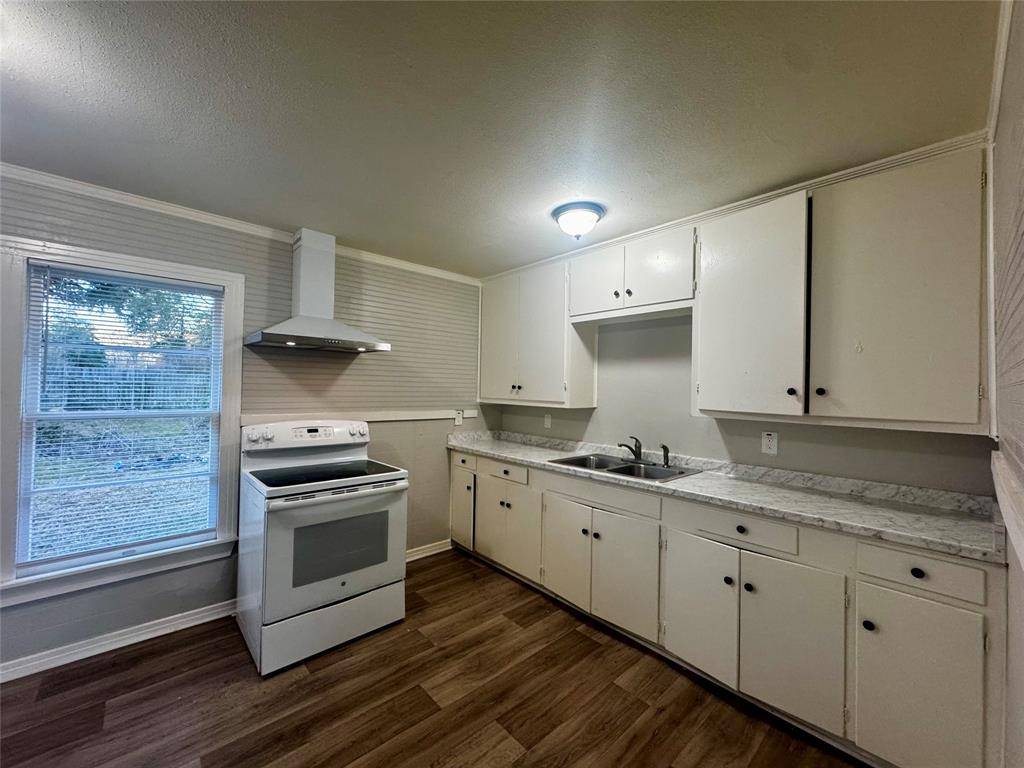 Jasper, TX 75951,218 E Morris ST