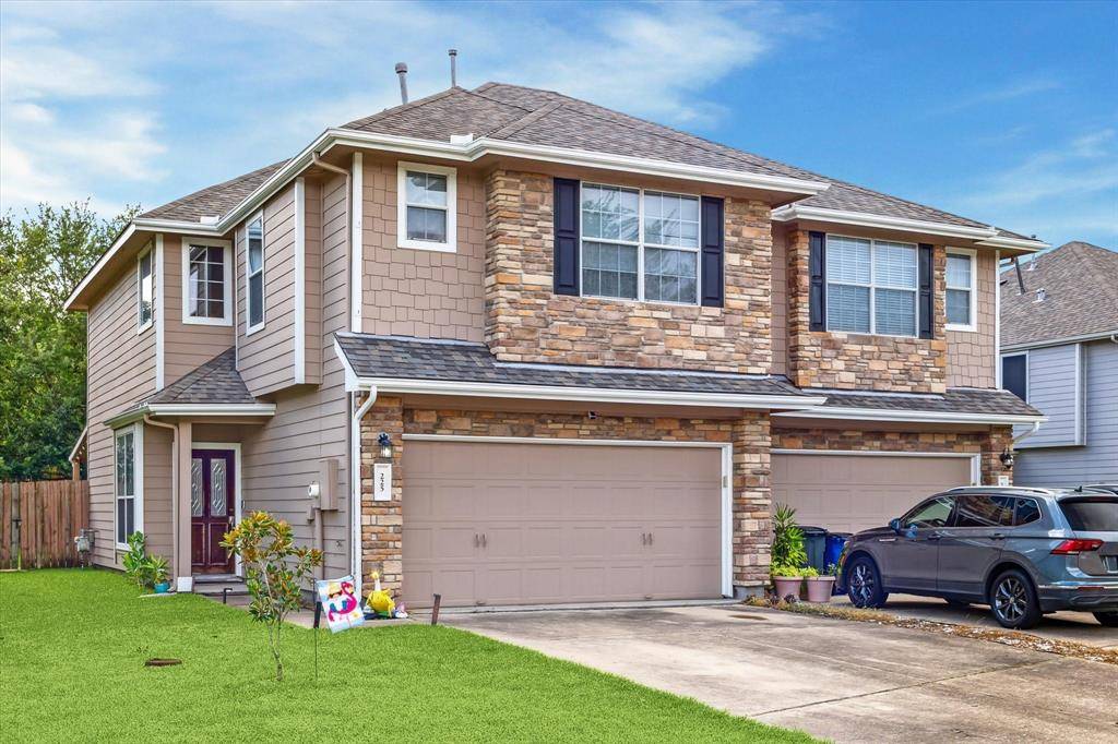 Dickinson, TX 77539,225 Drake Run LN