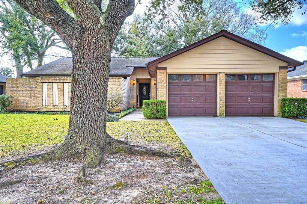 Houston, TX 77059,15814 Hickory Knoll DR