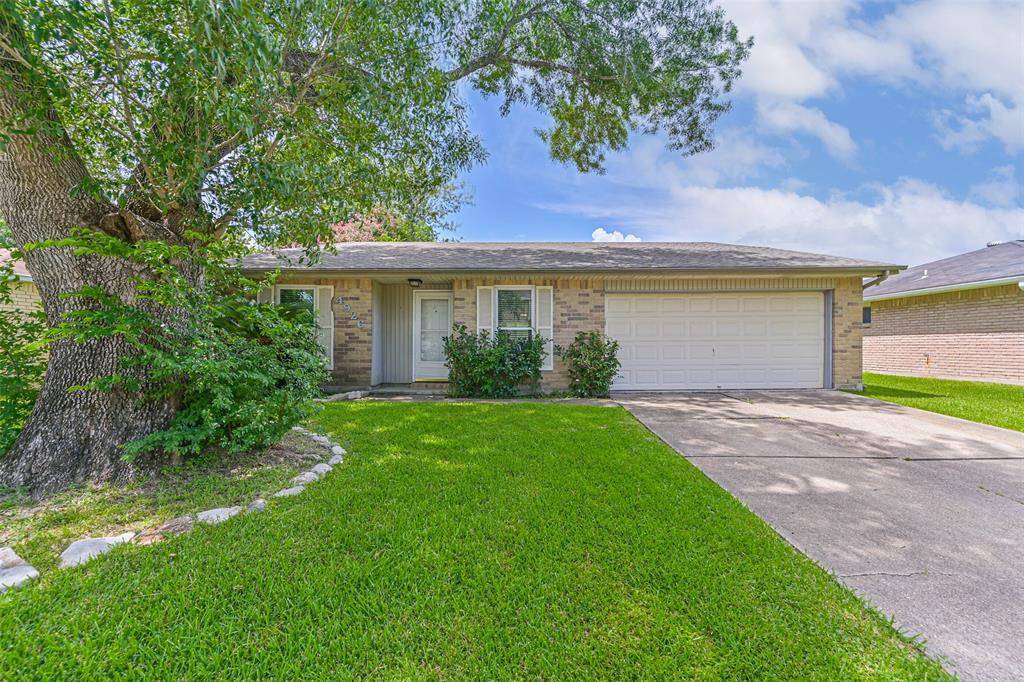 La Porte, TX 77571,4926 Meadow Place DR