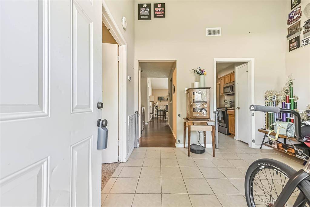La Porte, TX 77571,4926 Meadow Place DR