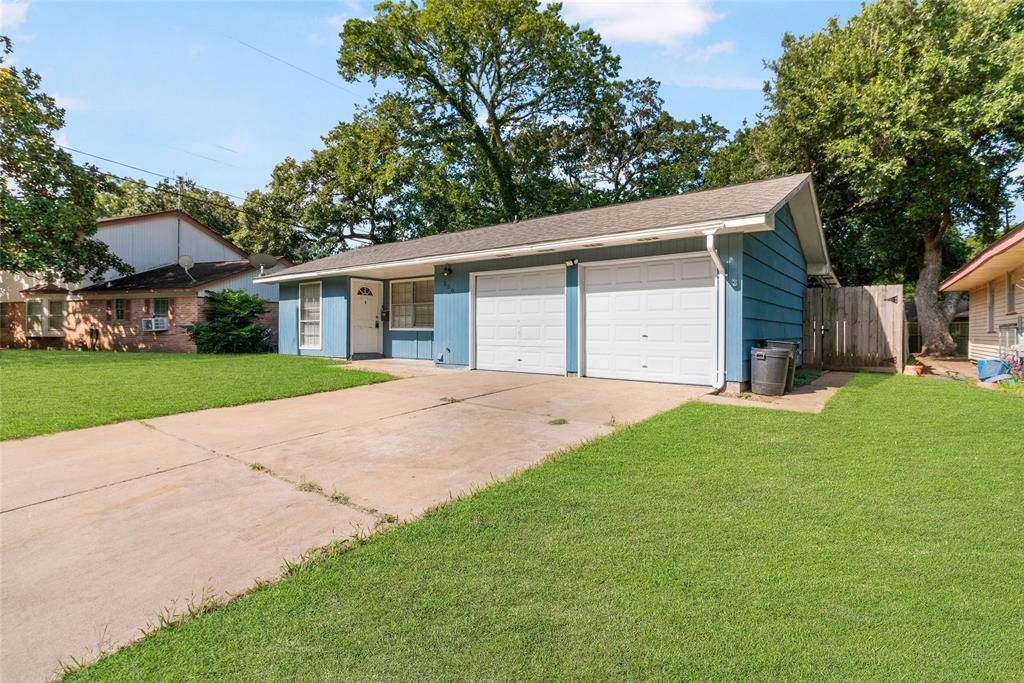 Clute, TX 77531,250 N Shanks ST