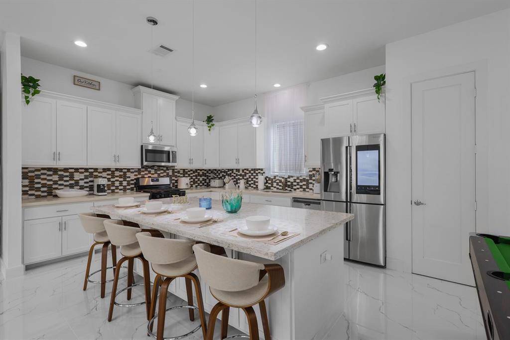 Houston, TX 77021,6415 Bowling Green ST