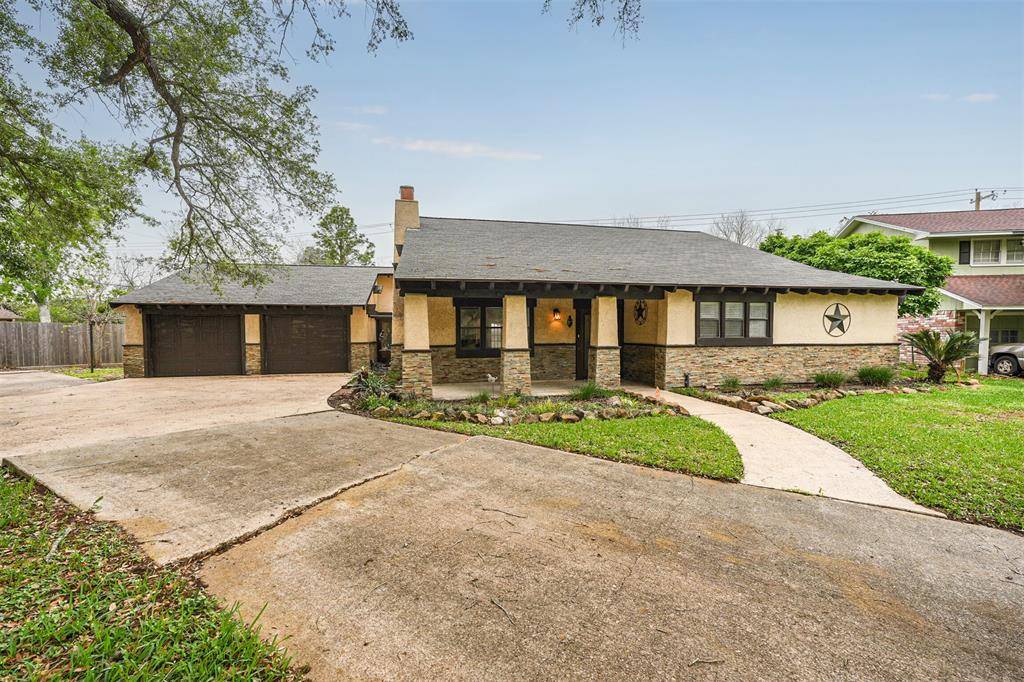 Angleton, TX 77515,2 Hickory PL