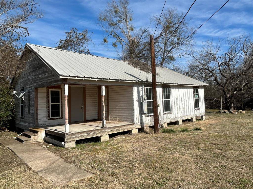 Kosse, TX 76653,504 N Narcissus
