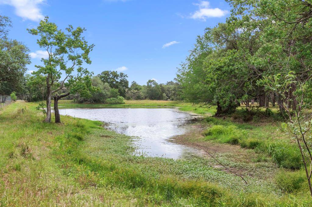 Weimar, TX 78962,2751 FM 2434