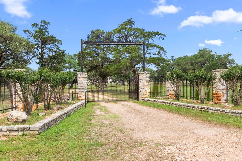 Weimar, TX 78962,2751 FM 2434