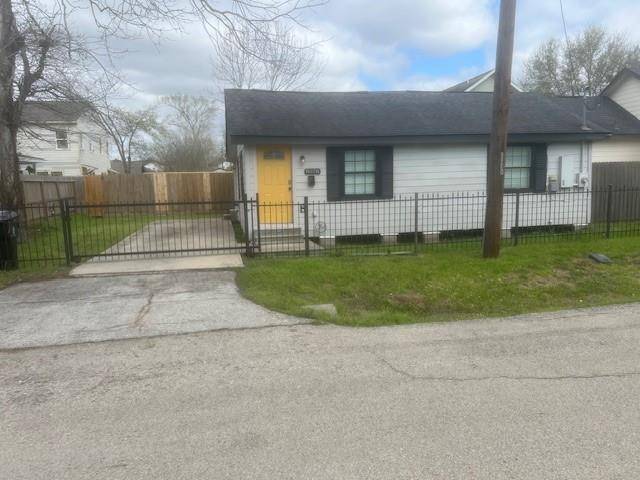 Houston, TX 77051,8028 Colonial LN #A