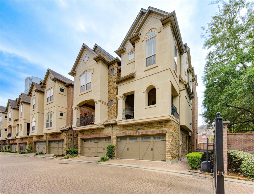 Houston, TX 77056,3331 Bingham Manor LN