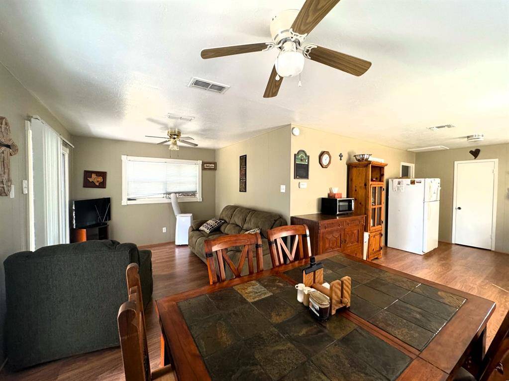 Sheridan, TX 77475,207 Hickory Drive
