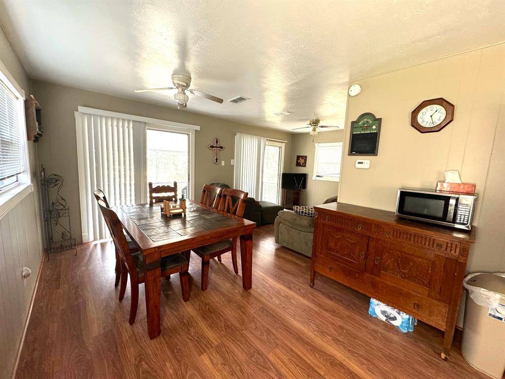Sheridan, TX 77475,207 Hickory Drive