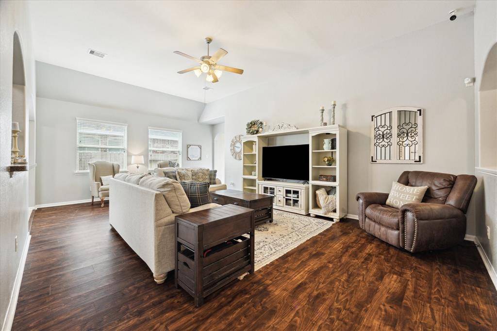Alvin, TX 77511,369 Lake Line DR